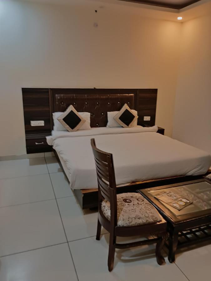 Hotel Aerotech Near Igi Airport New Delhi Ngoại thất bức ảnh